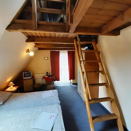 Paulina Homestay